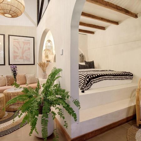 Seminyak Beach Bungalow Studio Villa 1 With Private Pool Sbb1 Экстерьер фото